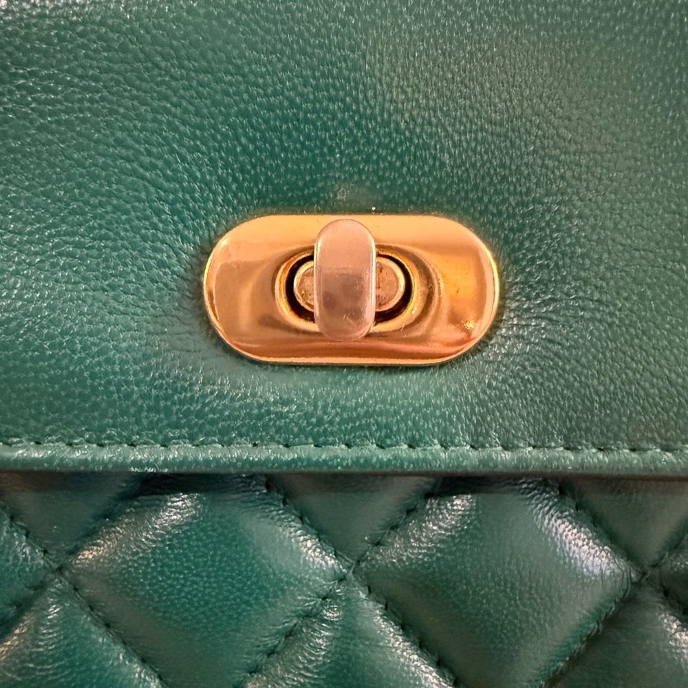 Givenchy Vintage Quilted Green Top-Handle Satchel with Gold Hardware - Picture 3 of 16